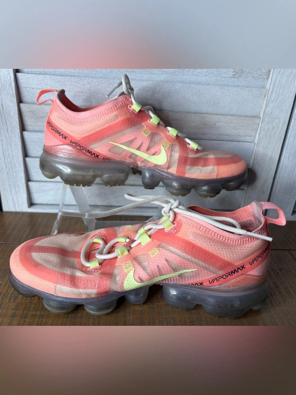 Nike Air VaporMax 2019 Pink Tint Barely Volt Neon Running Shoes Women’s Size 7